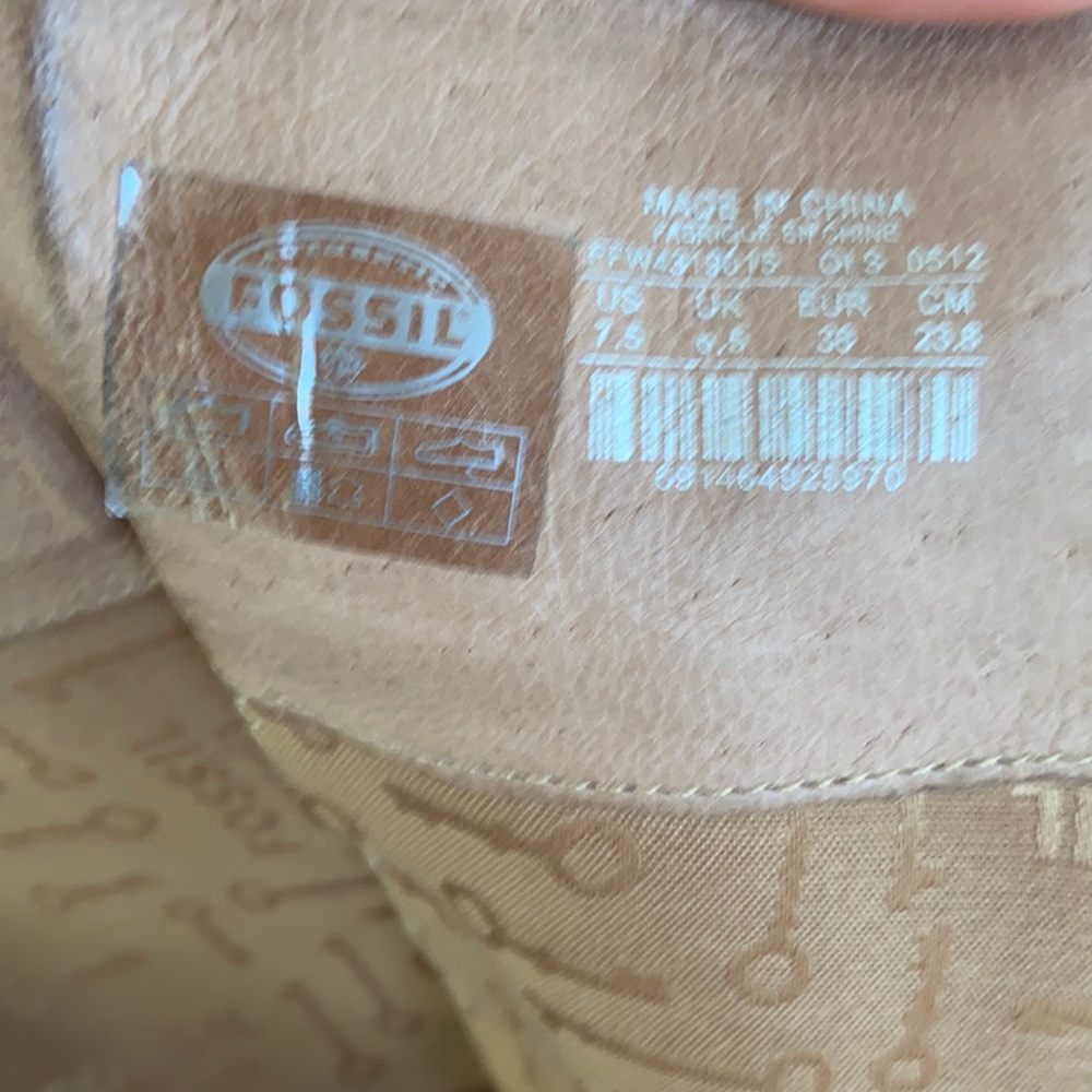 {FOSSIL} “Caroline” Distressed Leather Boots - Picture 11 of 11